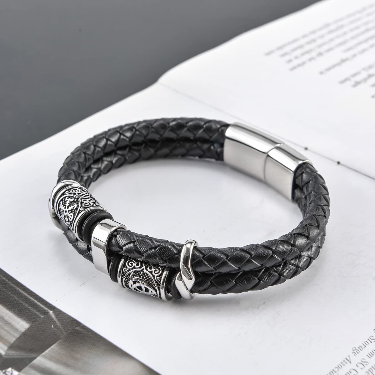 Pulsera De Cuero Casual para Hombres Multicapa Trenzada Brazalete Personalizado, Regalo para Navidad, Cumpleaños, Boda, Aniversario, Día del Padre - Juego De 2,Negro