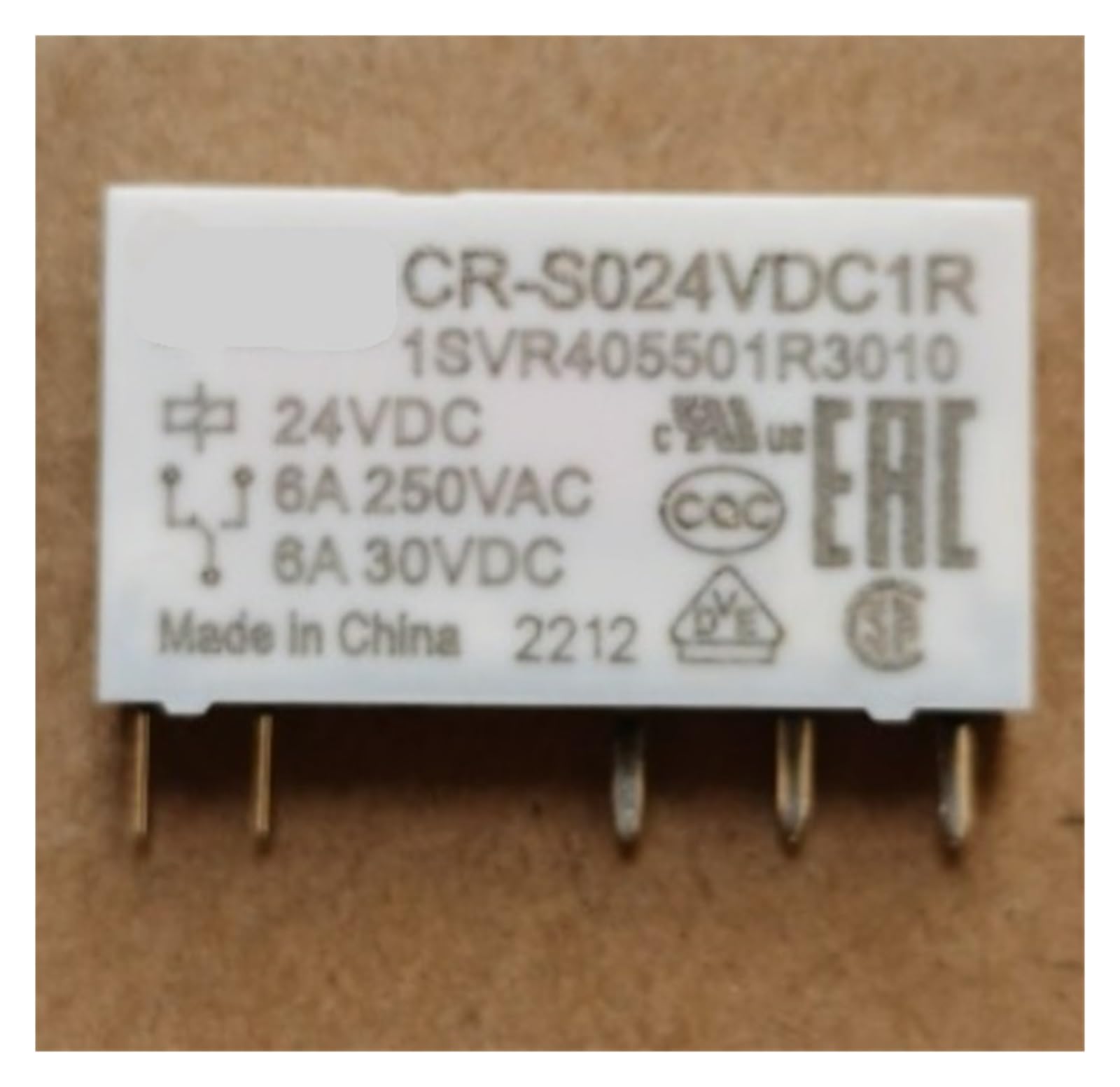 Relais Mince CR-S024VDC1R 24VDC composant automatisme rail DIN et isolation