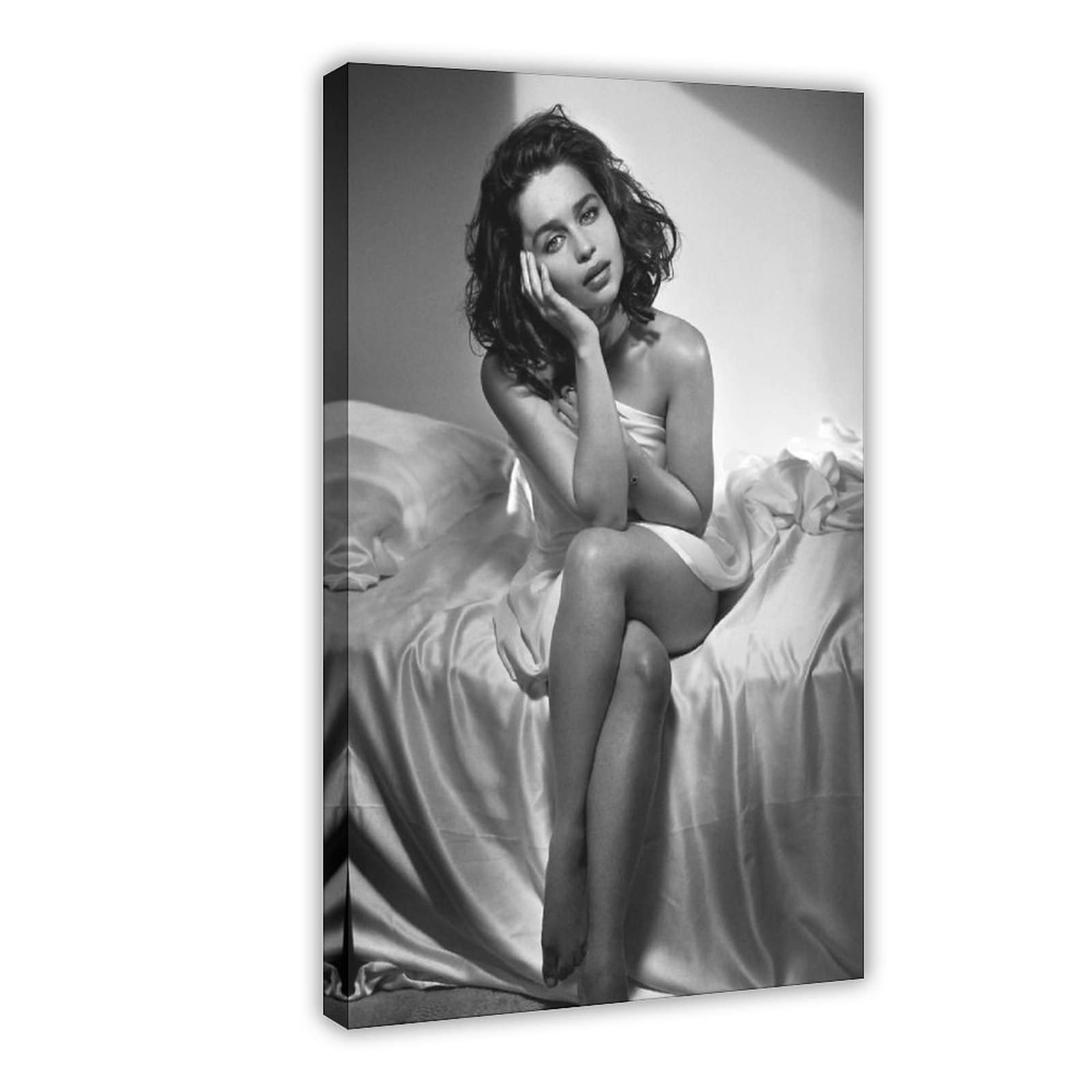 FISH DRAGATE Emilia Clarke Actor Poster 018 Canvas Poster Bedroom Decor Sports Landscape Office Room Decor Gift Frame-style 24x36inch(60x90cm)