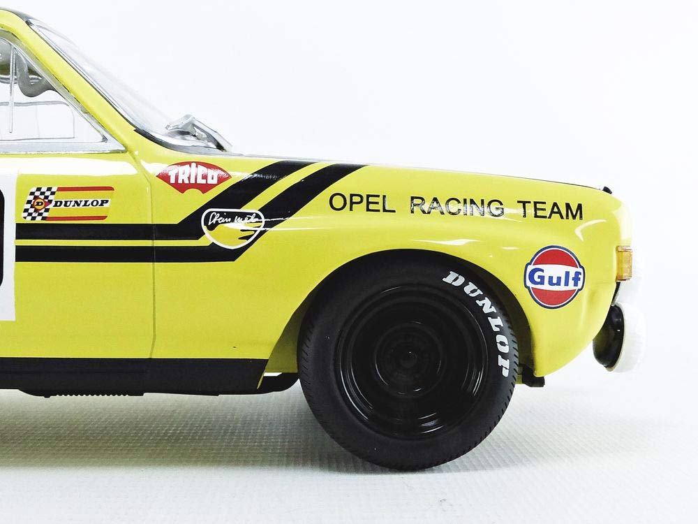Diecast model cars Opel Commodore 1/43 Maxichamps A metallise vert