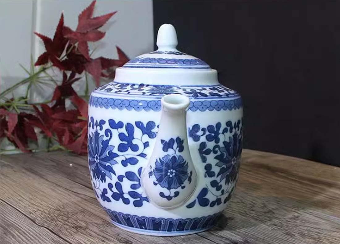 Théière en céramique de porcelaine bleu et blanc peinte à la main de grande capacité Jingdezhen de Chine, théière à fleurs, théière à café A07