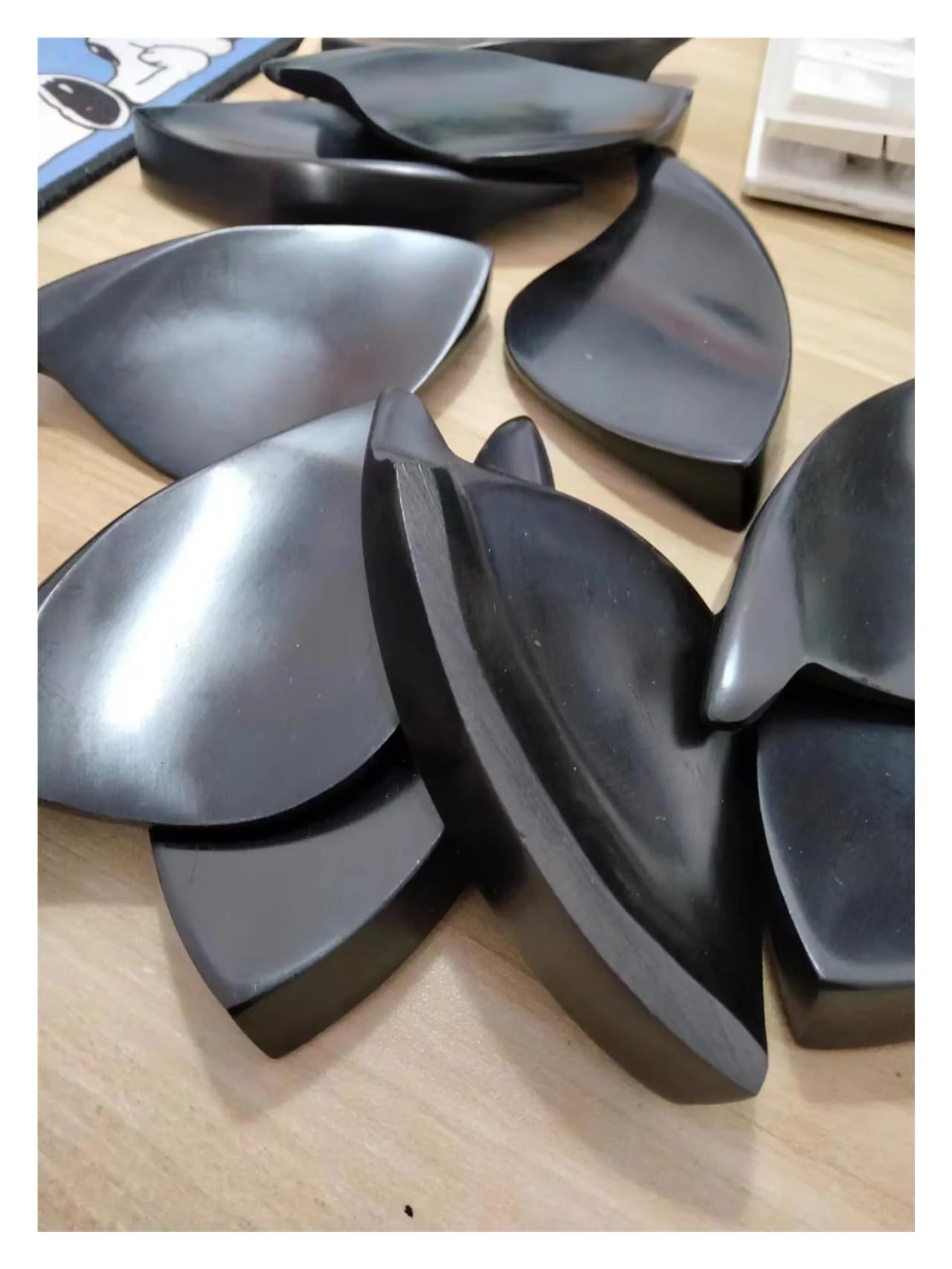 Mentonnière for violon en ébène noir, 10 pièces, 4/4, sans trous percés