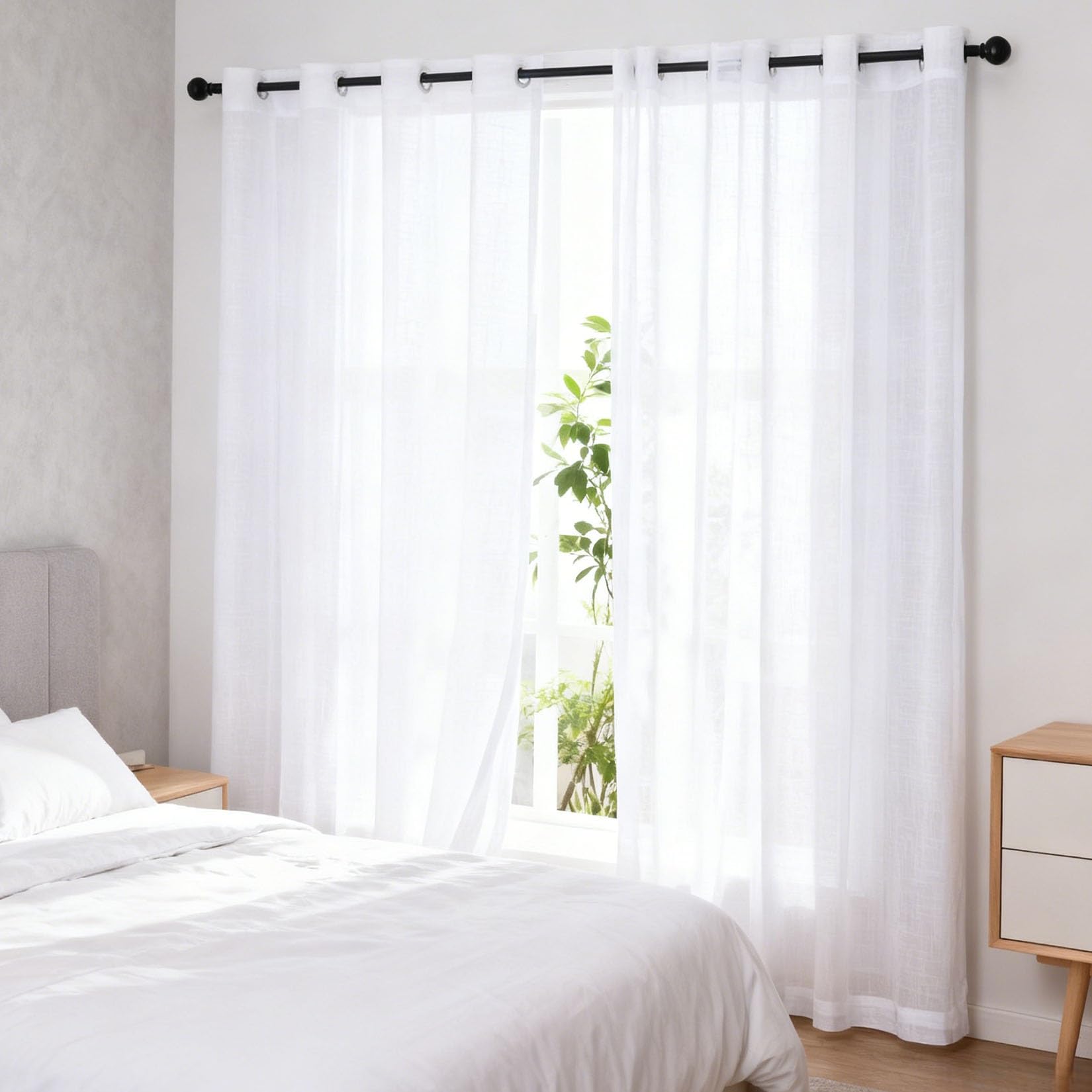 Rideaux voilages semi-transparent doux pour sublimer la lumière du salon