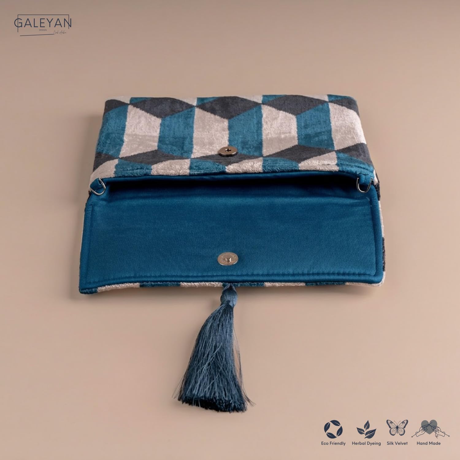 Bolso Ikat de terciopelo de seda hecho a mano, estilo sobre, diseño bohemio, patrón étnico, opción de correa de cadena, bolso de mano de fiesta de noche, bolso de mano de alta calidad, color