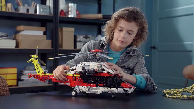 Amazon.co.jp: Lego Technic, Airbus H175, Rescue Helicopter, 42145