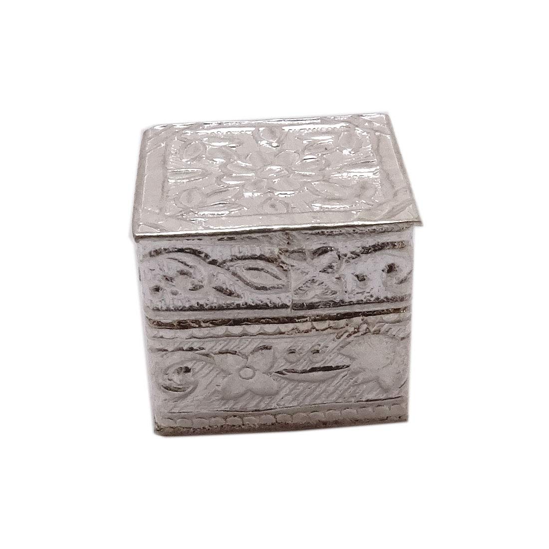 Sahiba GemsPure Silver Designer Sindoor Dabbi, Pooja Items for Home, Silver KumKum Box Spiritual Gift Item ~ Small Size 1.5 x 1.5 Centimetre Square Shape ~ Small Size