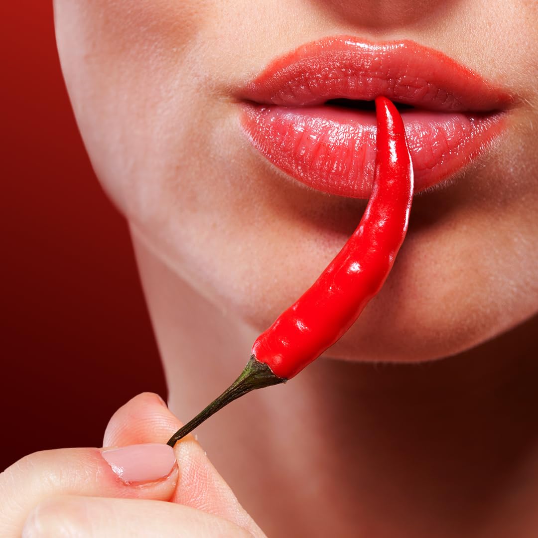 Makeup Revolution I Heart Revolution Sweet Chilli Plumping Lip Oil - Red for Hydrated Lips & Glossy Finish, Pack of 1 (4 ML) 4