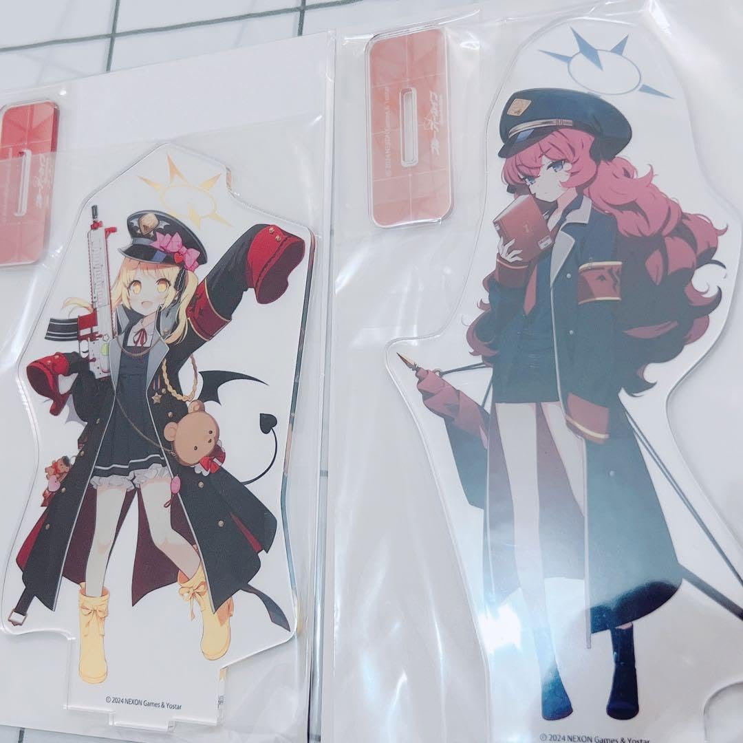 Amazon.co.jp: ブルアカ 公式 アクリルスタンド イロハ イブキ : おもちゃ