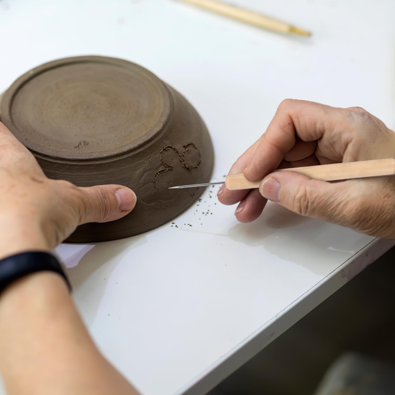 Kit Professionale di Strumenti per Scultura Ceramica 14 Pezzi | Legno Duro e Metallo, Doppia Faccia Impugnatura Facile, Borsa Cerniera Inclusa