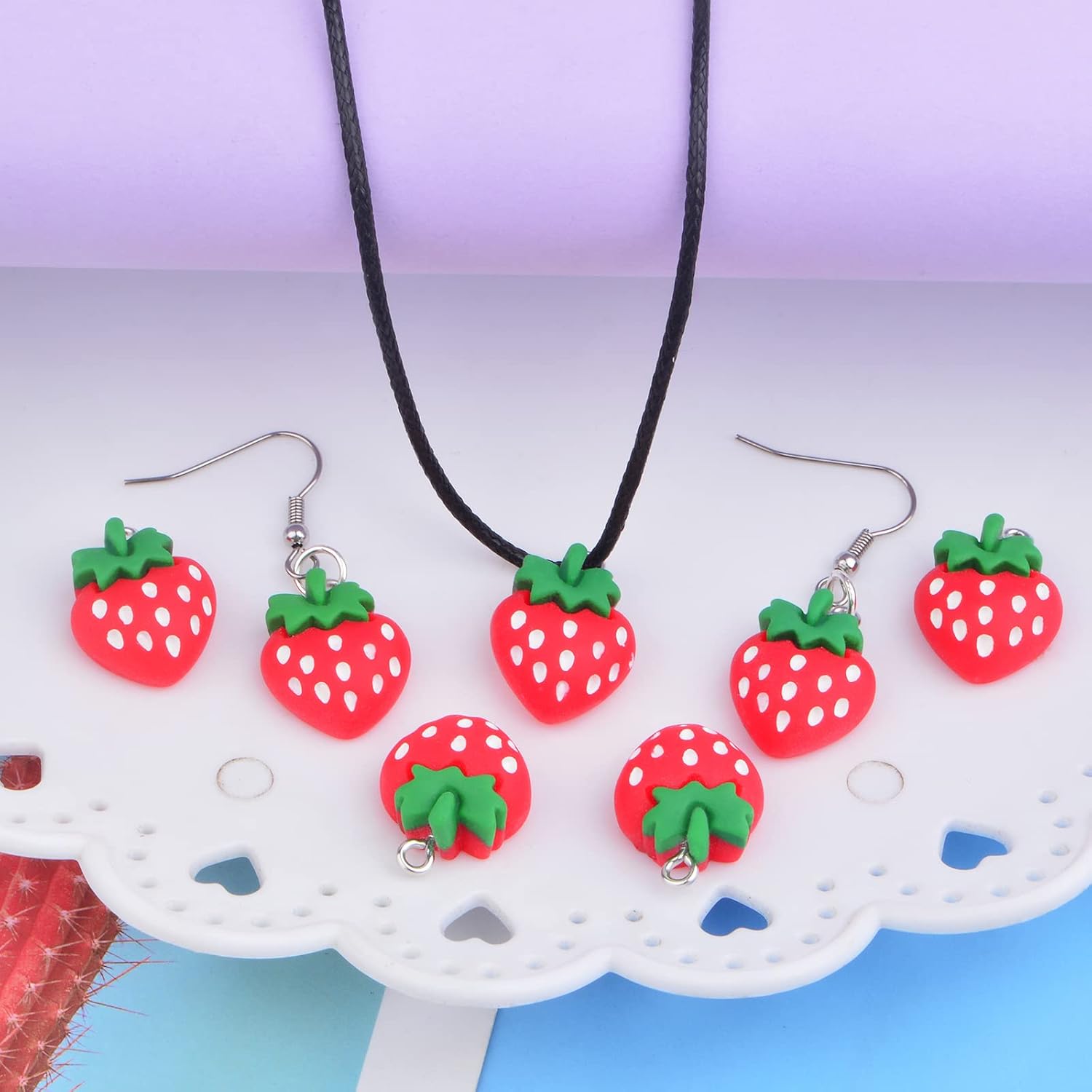 Strawberry Fruit Charms Resin Strawberry Pendants Big Imitation Food Charms Hanging Ornaments for Backpack Necklace Earrings Jewelry Making Christmas Decor - Image 7