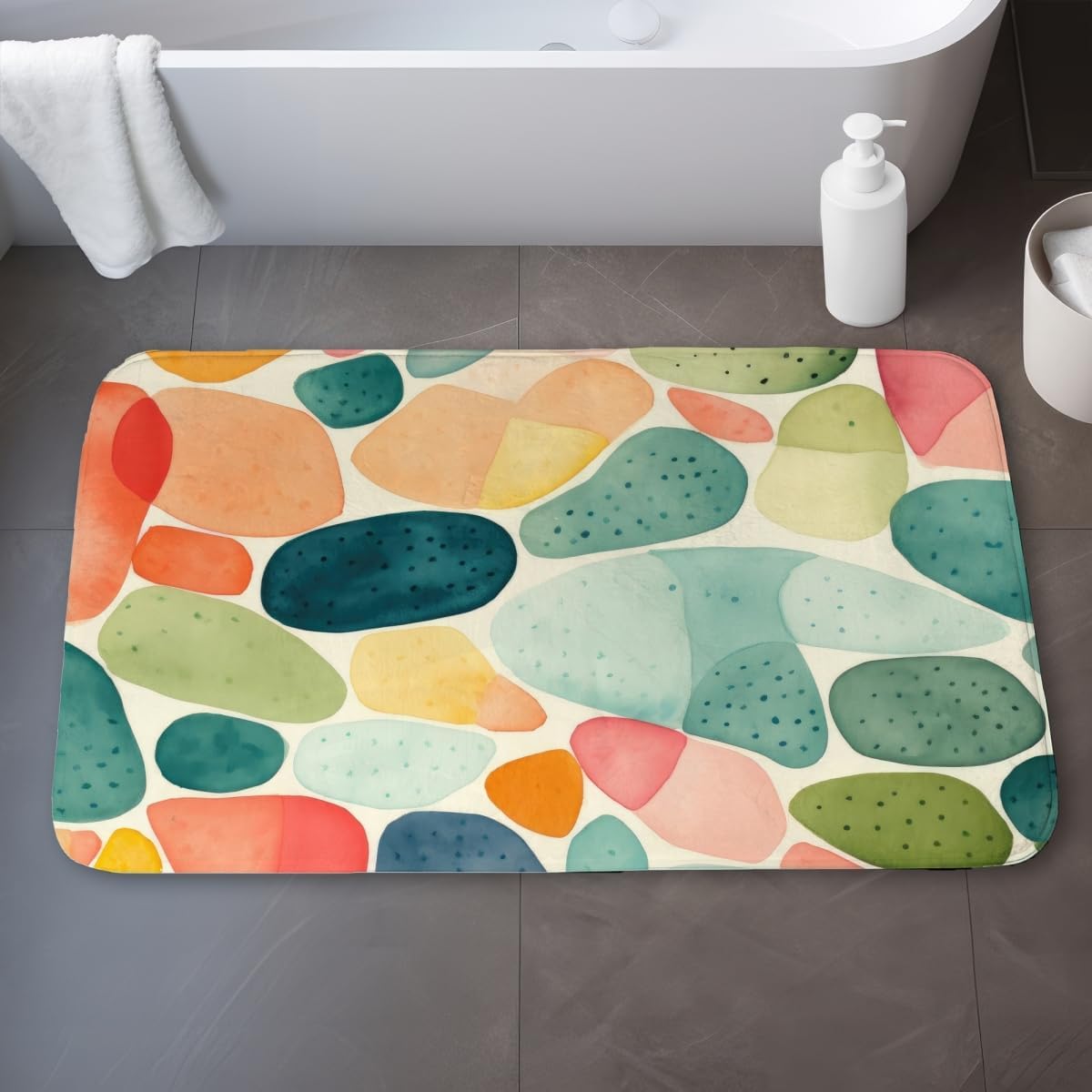 MWW C1BM2134WXX0NZ 21 x 34 in. Seedy Shapes Red Bath Mat - Stylish Home Decor Accent