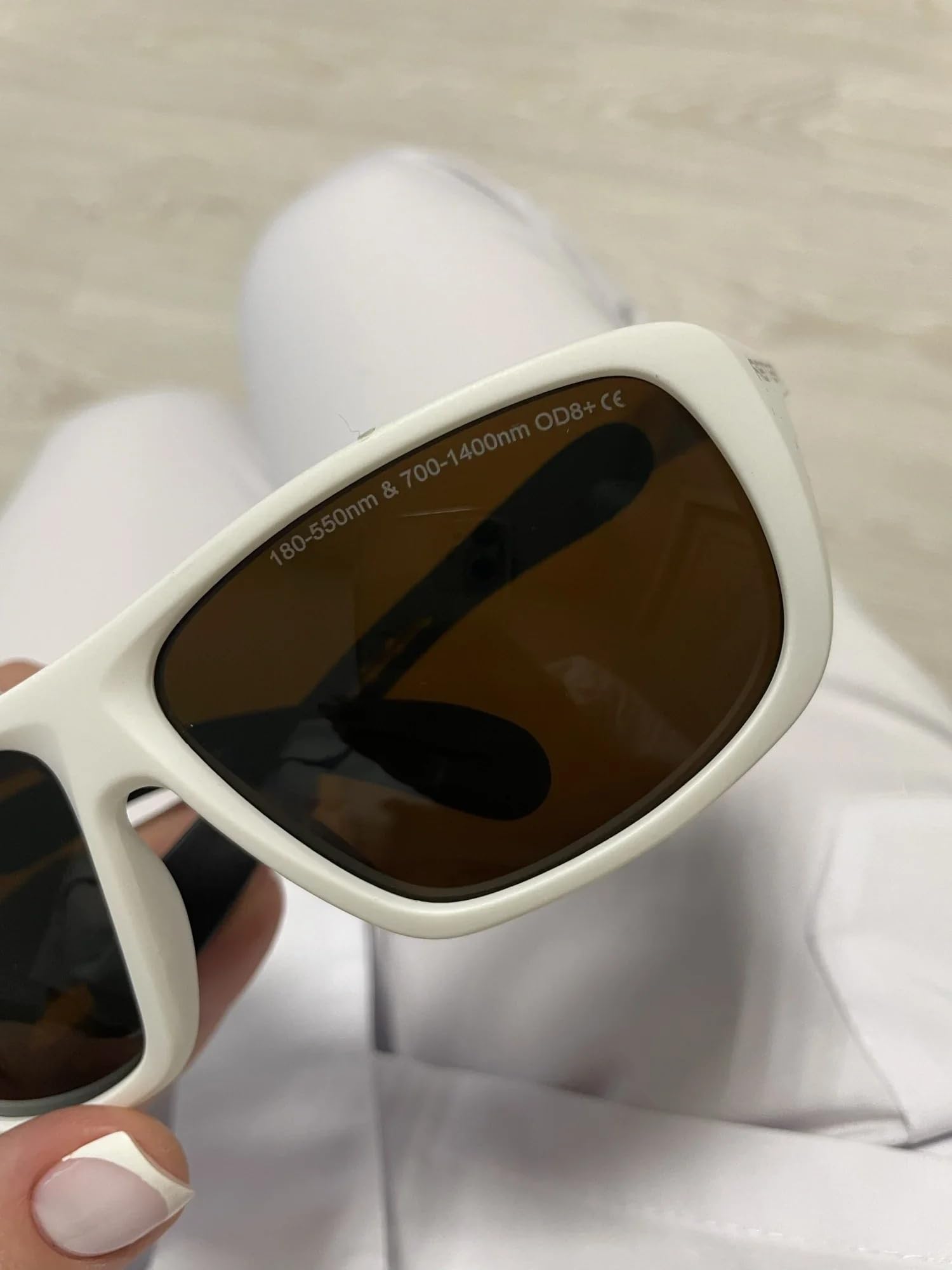 Gafas protectoras de 180-550 nm y 700-1400 con un rendimiento protección nivel OD8 seguro confiable Para obras, talleres, ciclismo, jogging, servicio