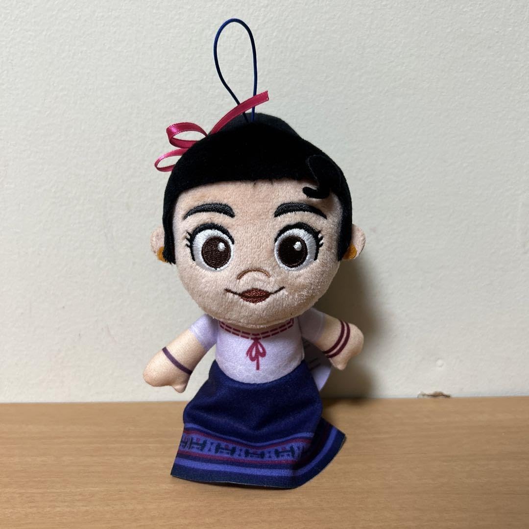Amazon.co.jp: ミラベルと魔法だらけの家 モアプラス ぬいぐるみ