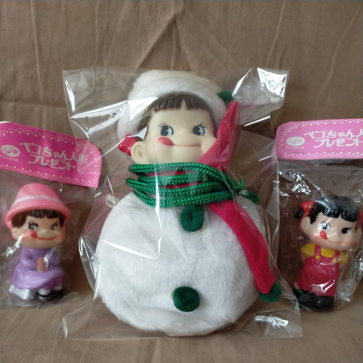 Amazon | 不二家 ペコちゃんグッズ3点セット ペコ雪だるまポシェット
