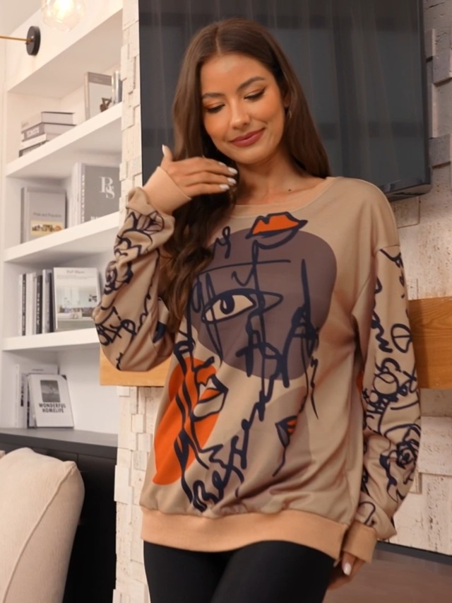 WDIRARA Women's Figure Graphic Print Sweatshirt Round Neck Long
