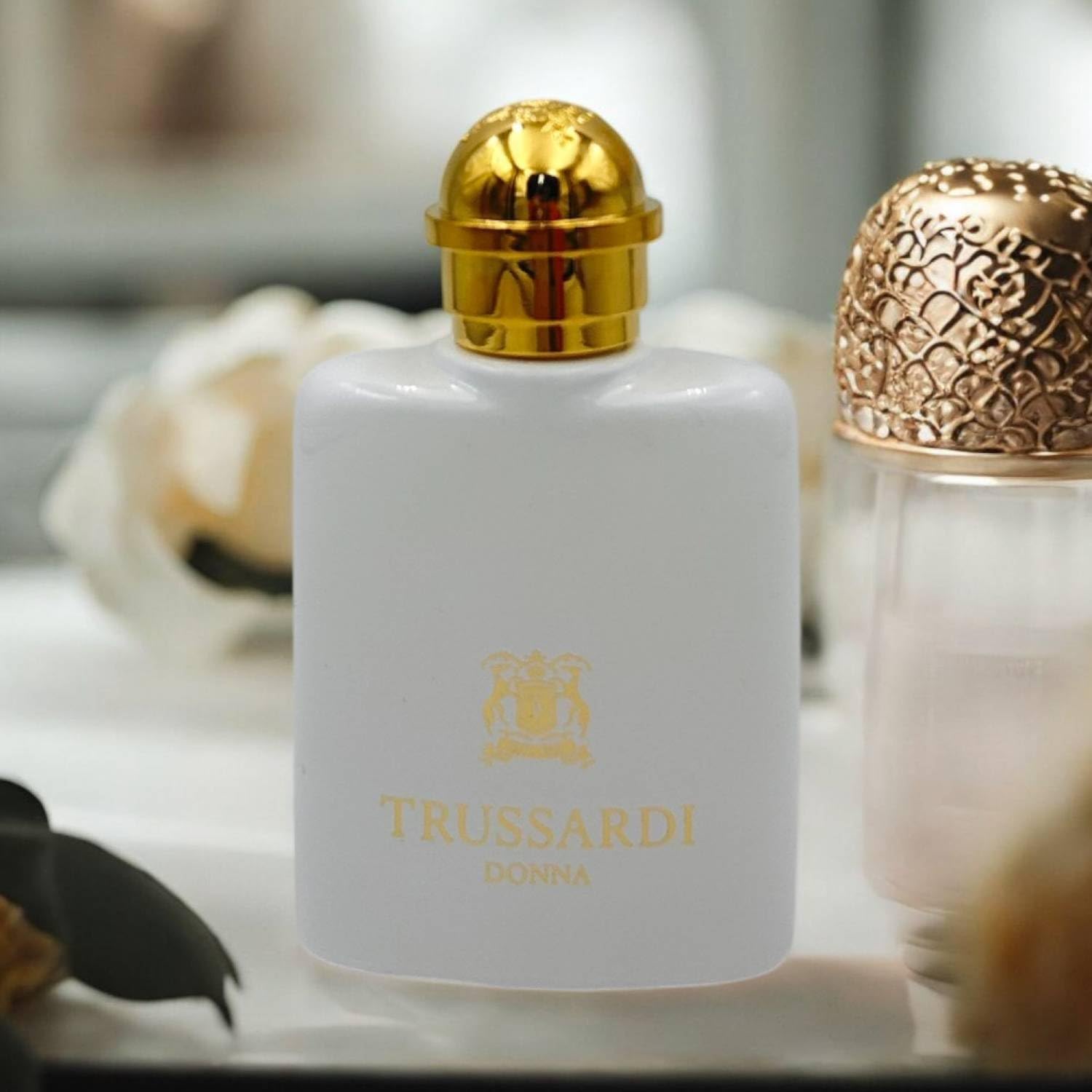 Trussardi Donna Confezione Regalo: Profumo Eau De Parfum Spray, Gel Doccia E Crema Corpo 30 Ml