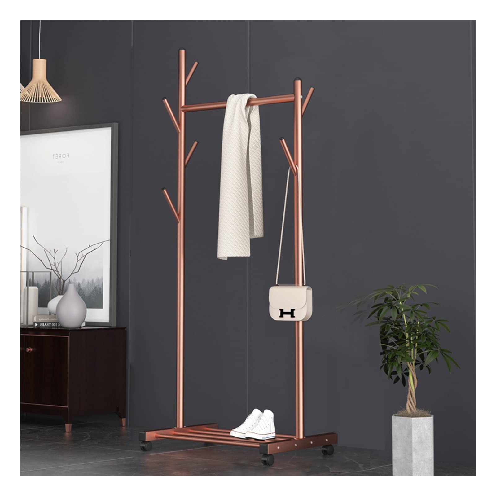 Rails à vêtements mobiles pour optimiser le rangement dans la chambre ou l'entrée