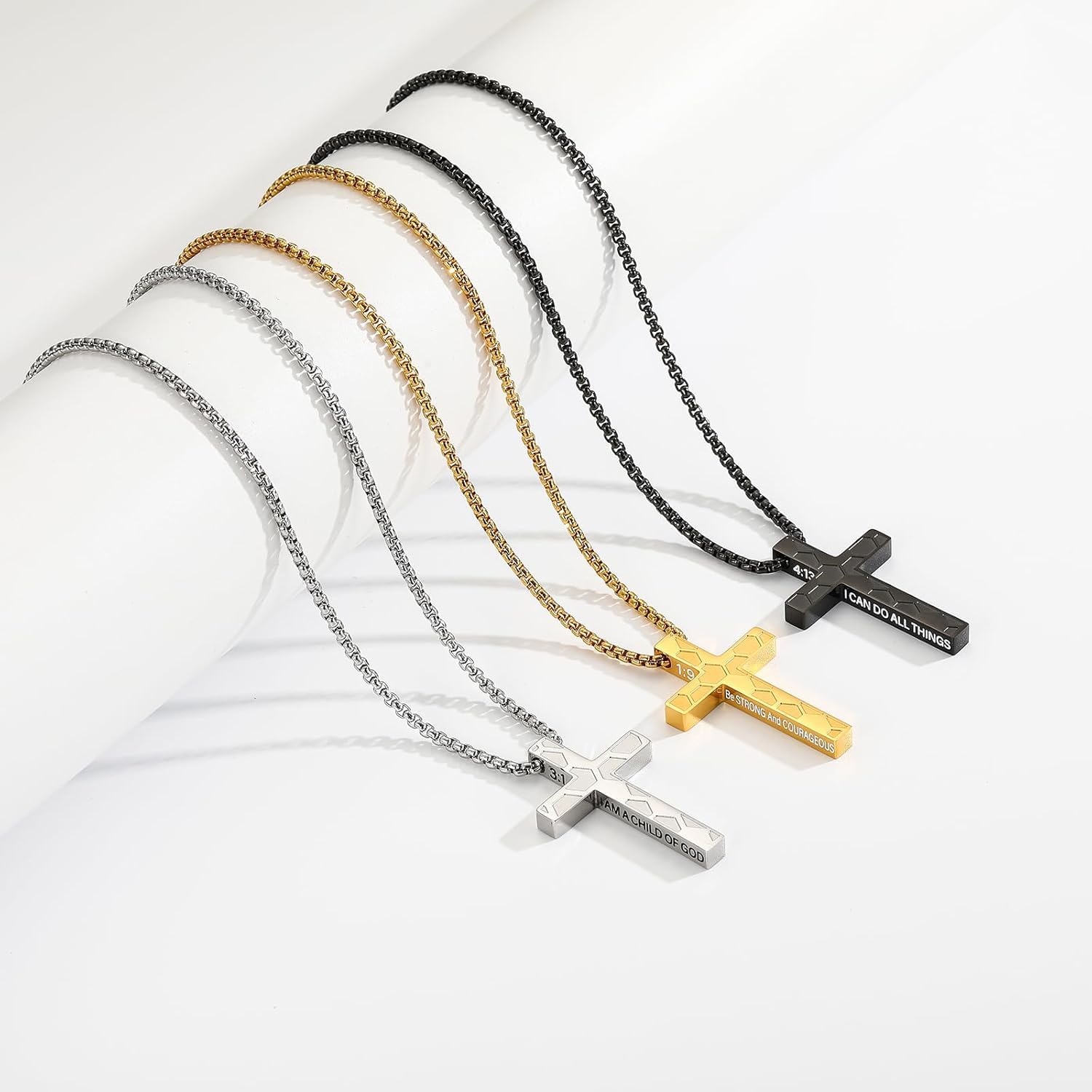 Collar de Fútbol Nymora para Niños - Regalos de Fútbol para Niños de 10 y 16 Años - Collar Deportivo con Colgante de Cruz y Fútbol - Collares para Niños, Idea de Regalo
