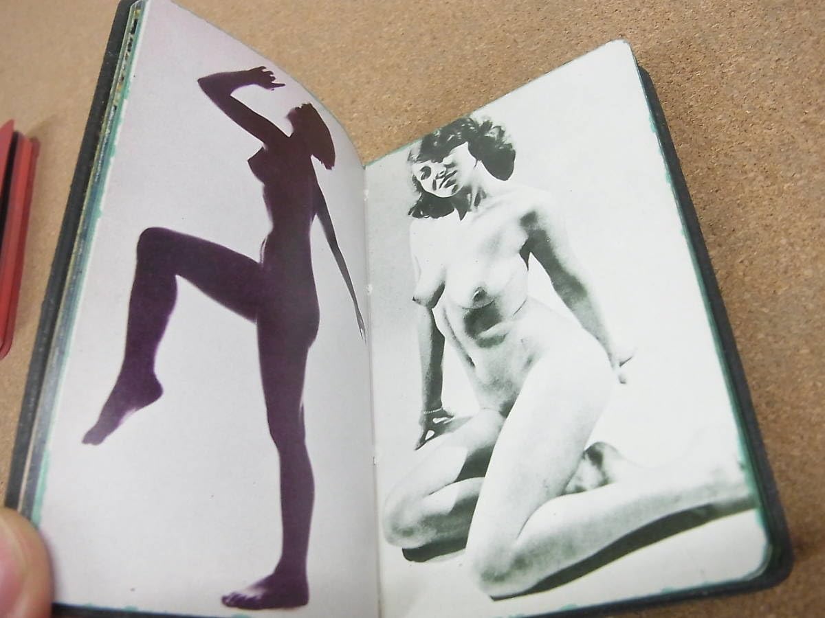 レトロヌード Amazon.co.jp: 昭和レトロヌード手帳／未使用 黒 温泉土産 : 文房具・オフィス用品