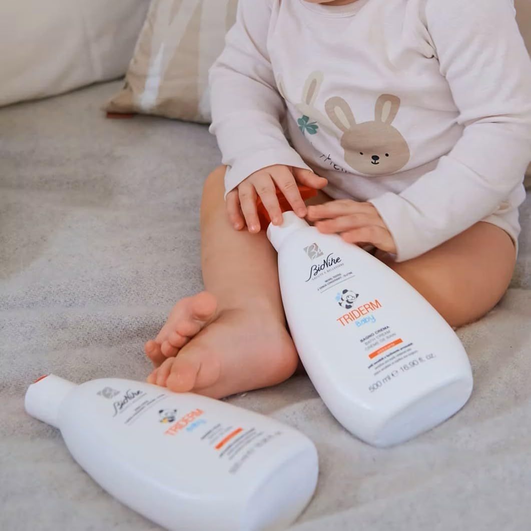 Bionike Tridem Baby - Shampoo Ultradelicato Neonato e Bambino per Pelli Sensibili, Deterge Delicatamente e Non Irrita gli Occhi, Azione Condizionante e Protettiva, Ideale per Lavaggi Frequenti, 200 ml