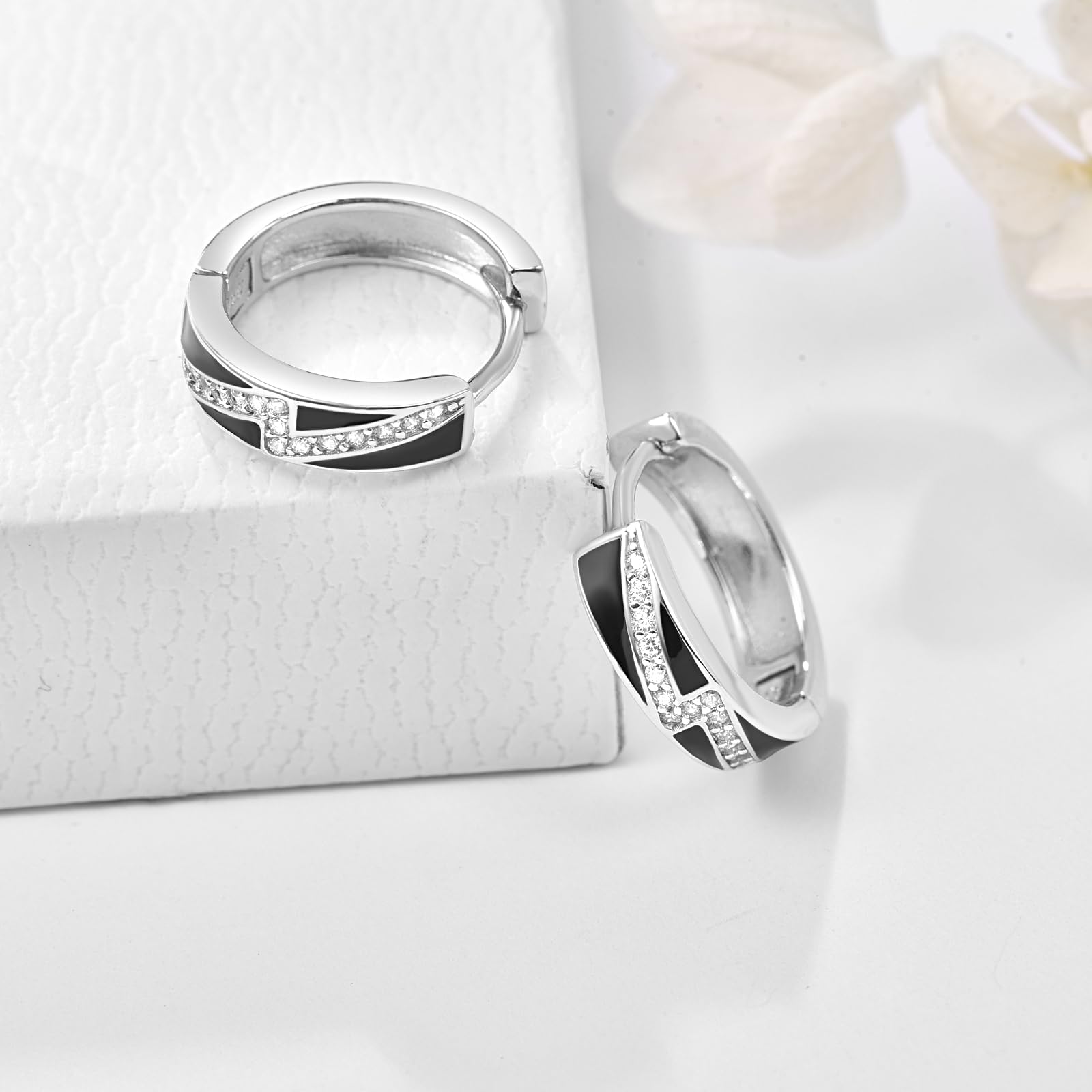 TANGPOET Orecchini da uomo in argento 925 nero, con fulmini, da uomo, a cerchio, piccoli orecchini, regalo per donne, ragazzi, ragazze, Argento sterling, Zirconia cubica