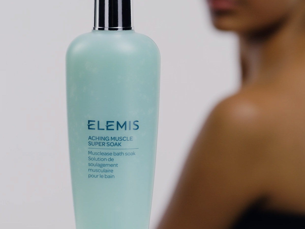 ELEMIS Aching Muscle Super Soak 400ml, Natural Bath Milk Soak To Ease Muscle Aches & Tension