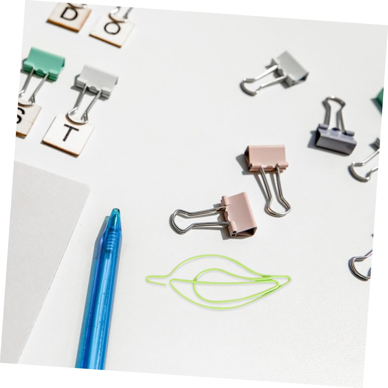Tofficu 5 Sätze Teiliges Blattförmige Büroklammern Aus Langlebige Dokumenten Klammern Für Büro Und Schule Praktische Vielseitige Paper Clips Grün Organisieren Von Papier Und 30 Stück * 5