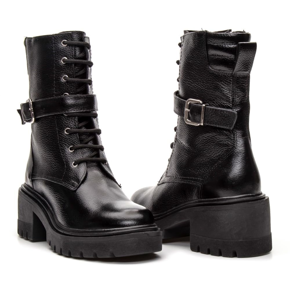 Bota Coturno Feminino Cano Medio Com Cadarço Sola Tratorada Bico Redondo em promoção! Veja a oferta e mais achadinhos de Botas 6 Hoje é o melhor dia para comprar Bota Coturno Feminino Cano Medio Com Cadarço Sola Tratorada Bico Redondo com aquele preço maroto! Promoção! Aproveite a oferta! 6