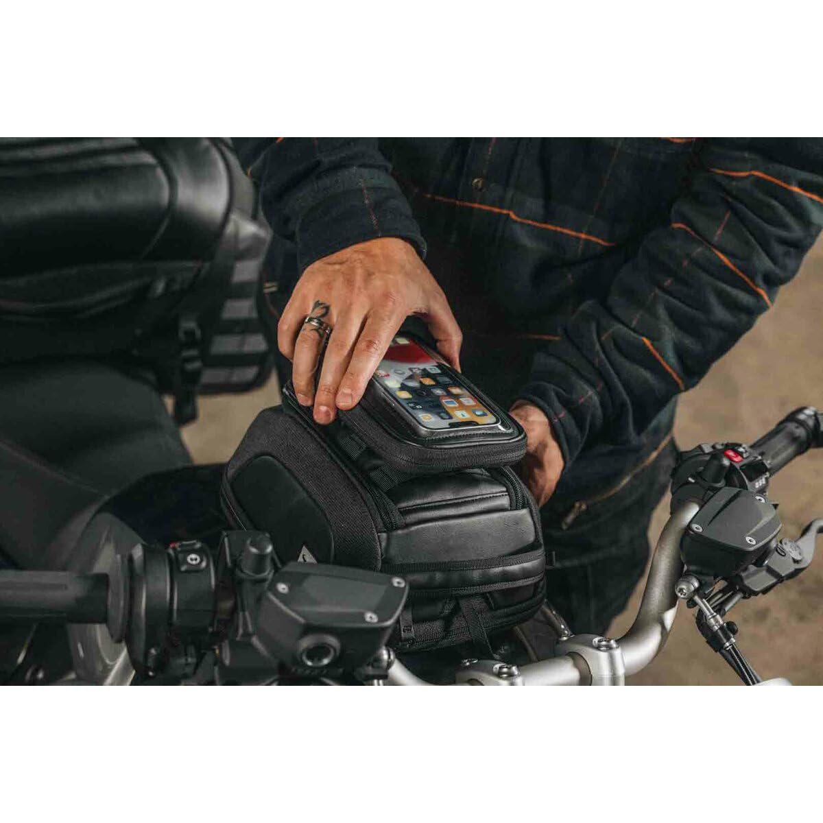 SW-Motech Legend Gear Smartphone-Tasche LA11 MOLLE Schwarz 190x110x25mm