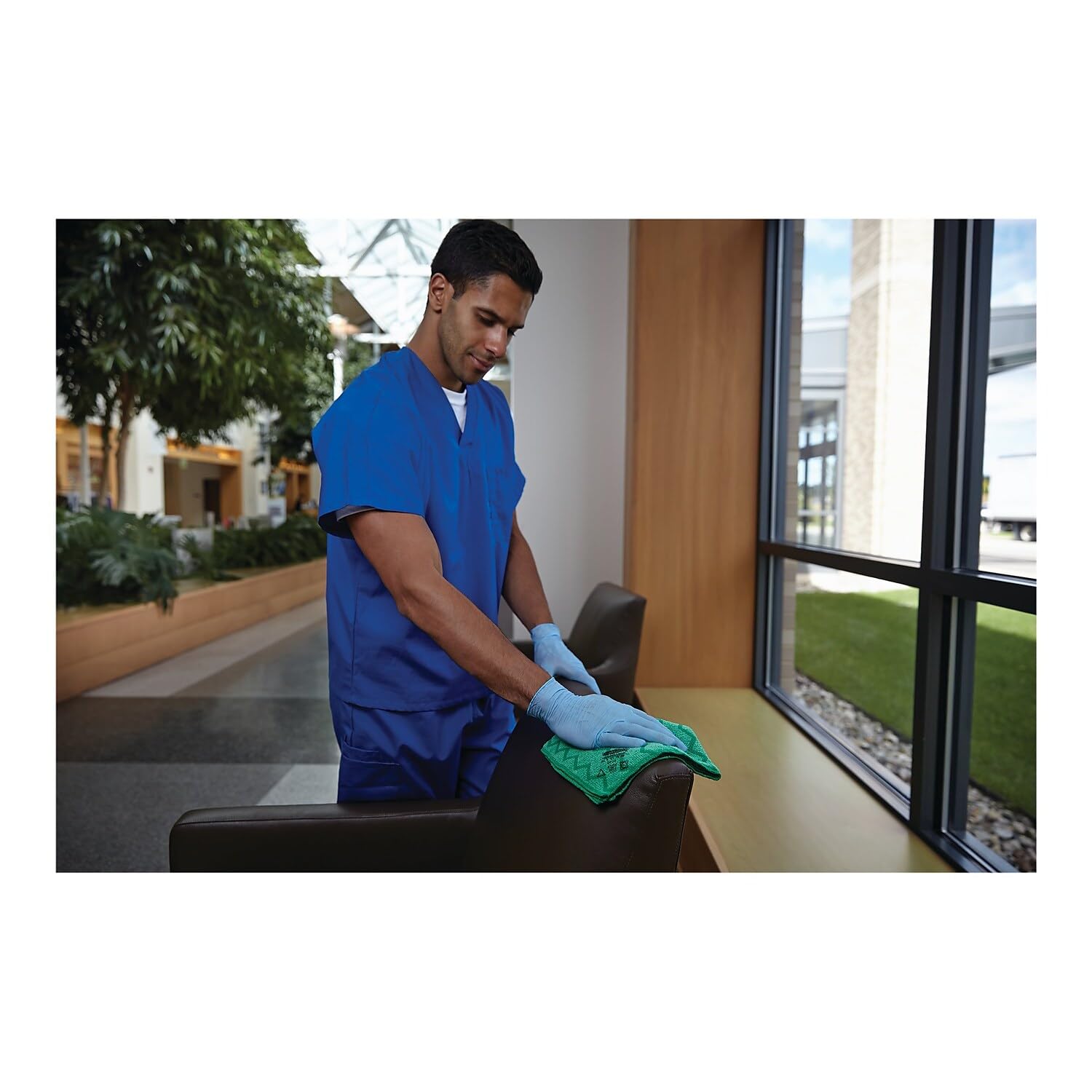 Rubbermaid Commercial Products HYGEN Microfiber Cloth for Cleaning 16-Inch Green FGQ62000GR00 — view 4