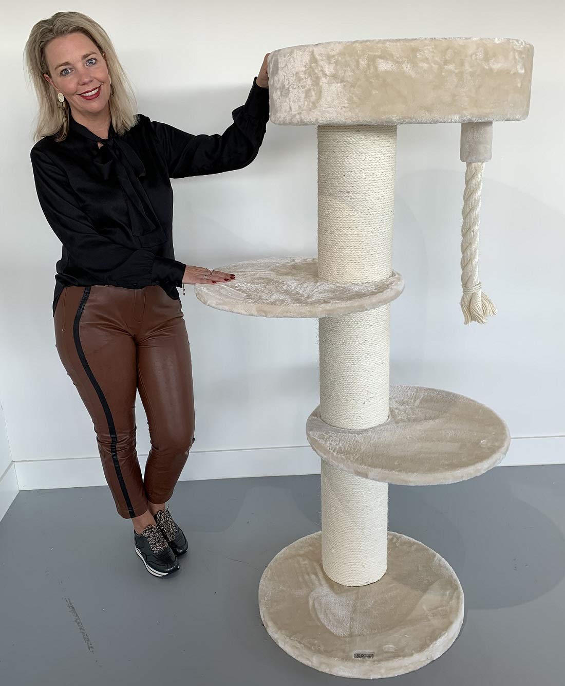 RHRQuality Maine Coon Sleeper XXL Cat Scratching Post for Maine Coon