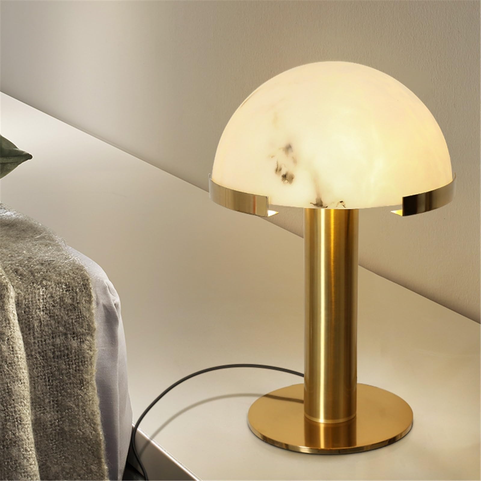 Affascinante Lampada da tavolo in marmo, decorazione for comodino, soggiorno, camera da letto Arredamento per la casa