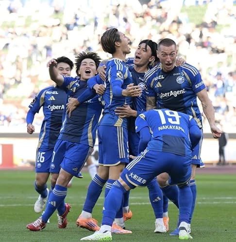 Surge um novo campeão no futebol japonês
