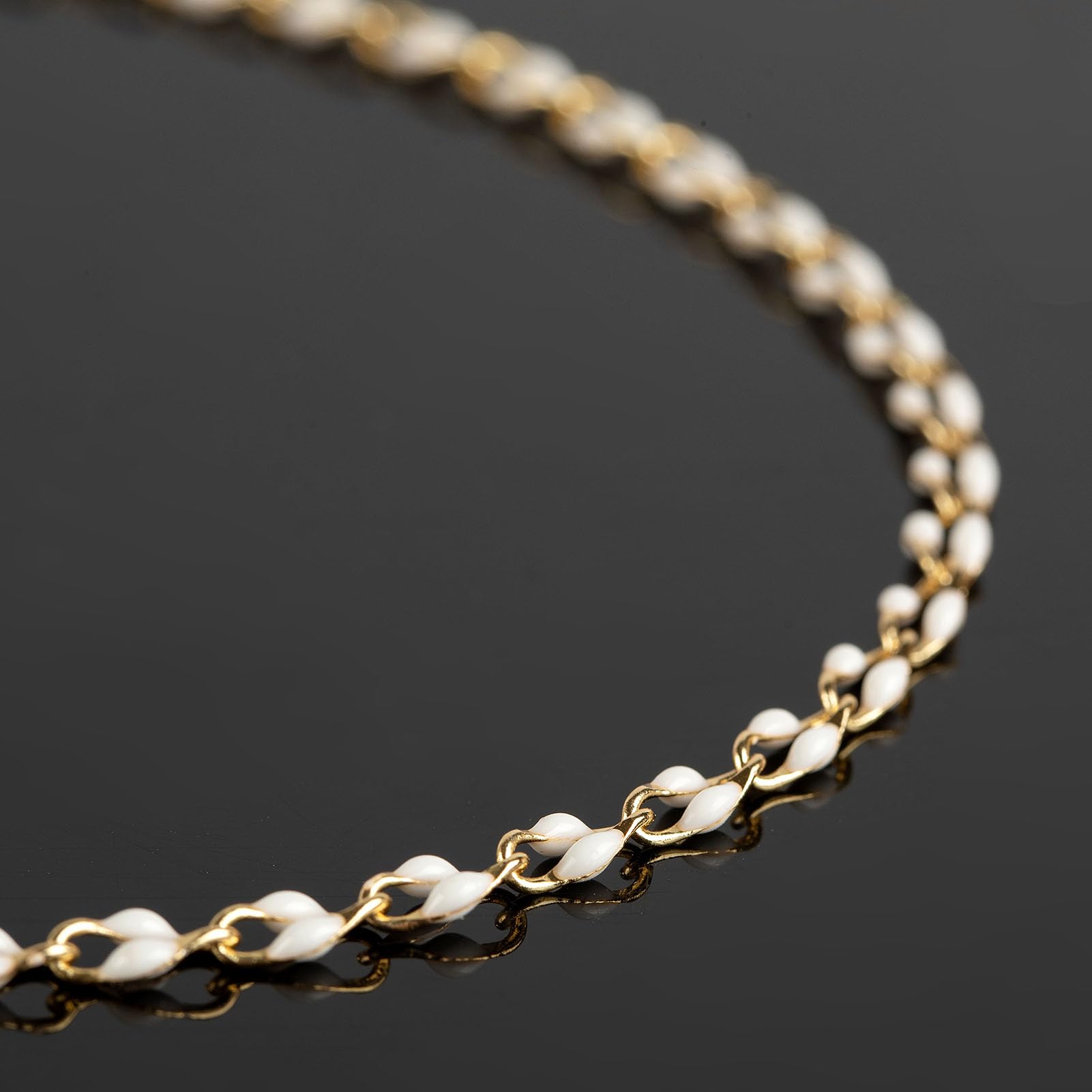 Catena smaltata bianca per personalizzare la collana fai da te, catena in ottone placcato oro da 2 metri con anelli aperti e chiusure a moschettone