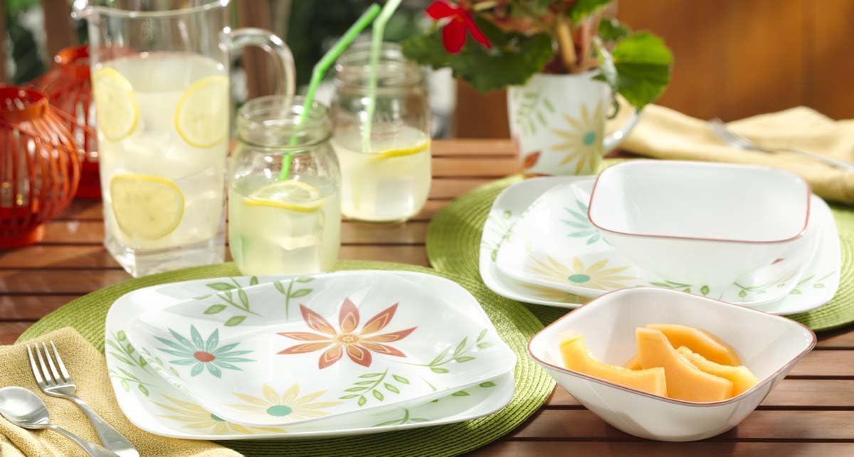 Corelle Square 16-Piece Dinnerware Set, Happy Days, Service for 4