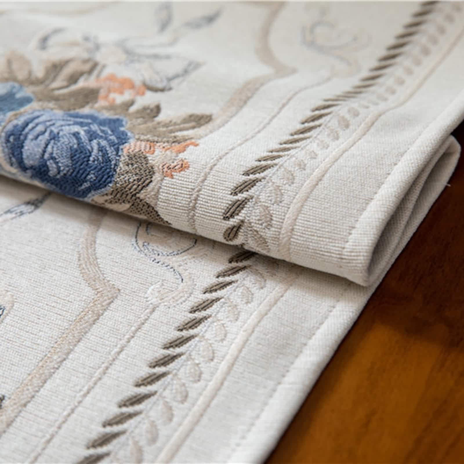 Tischläufer Boho Weiß, Tischdeko Festlich 33x220CM Gestickte Blume Chenille Table Runner Wohnzimmer Küche Geburtstage Hochzeiten