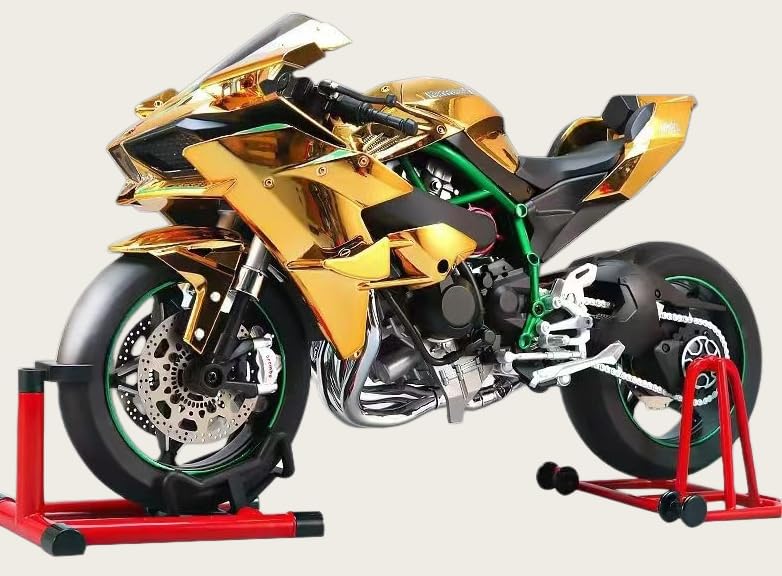 1:6 Scale Die-Cast Motorcycle Model, Interactive Features with Sound Effects (Engine Roaring), Lights and Moving Parts (Rear Wheel Spinning), Simulated Smoke Spraying (Golden)