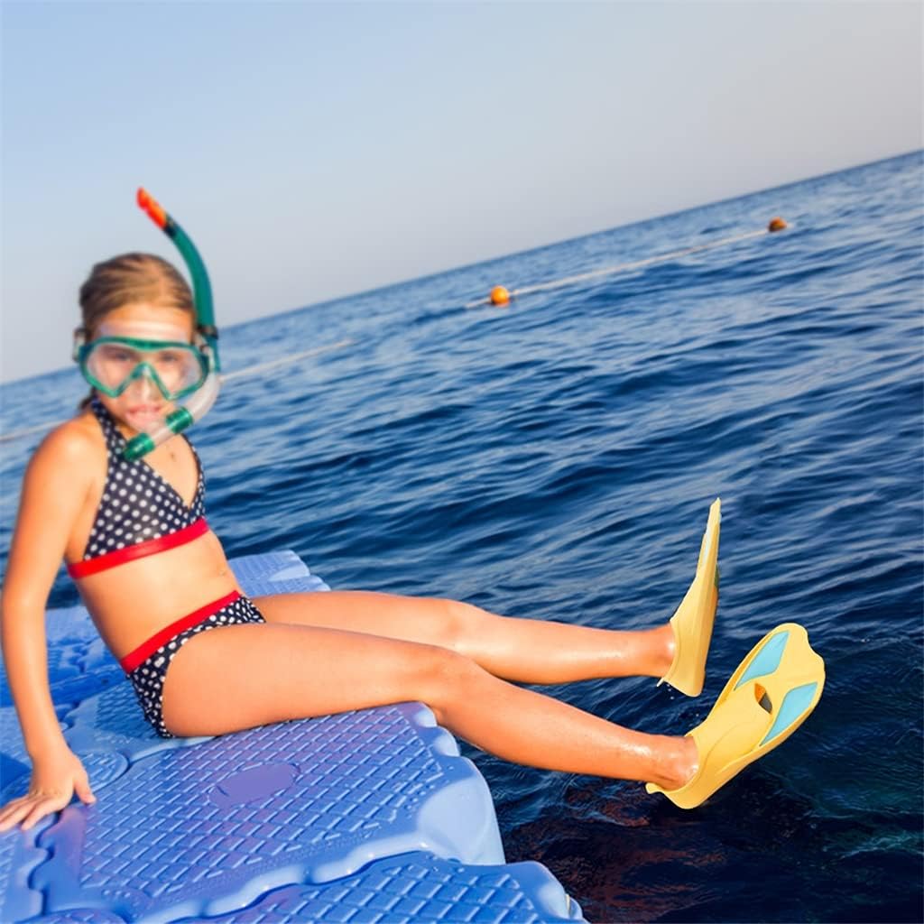 Kids Snorkeling Diving Swimming Fins Short Light Swim Fins Flippers Diving Foot Flippers for Swimming Snorkeling Training