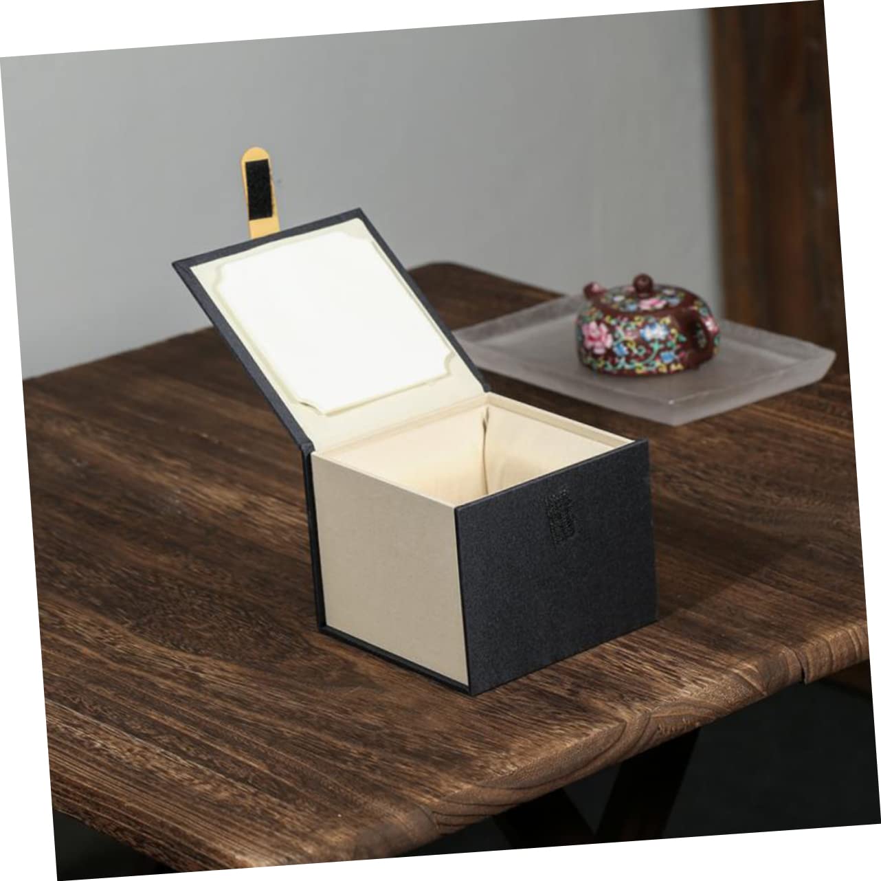 TEHAUX Decorative Cup Box for Teaware Storage Retro Style present Packaging Case for Weddings Valentine Day and Special Occasions Fine Craftsmanship with Lining