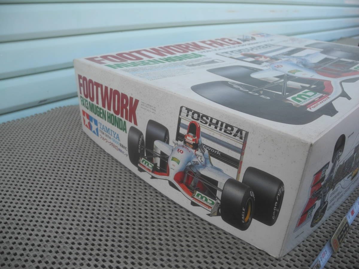 Amazon.co.jp: TAMIYA タミヤ 1/10電動RC フットワーク FA13 無限 F102