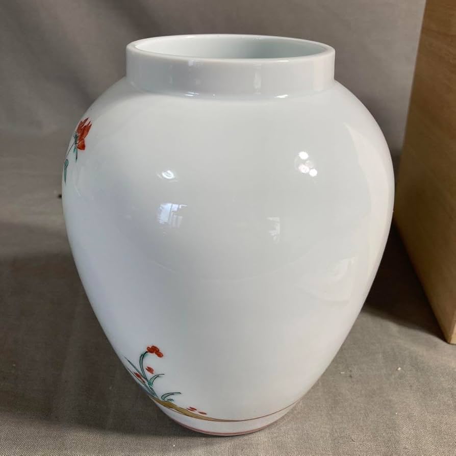 柿右衛門作　錦　牡丹　花瓶 赤絵の伝統 人間国宝十四代 Amazon.co.jp: 限定特別赤絵の伝統 人間国宝 十四代柿右衛門作 錦牡丹