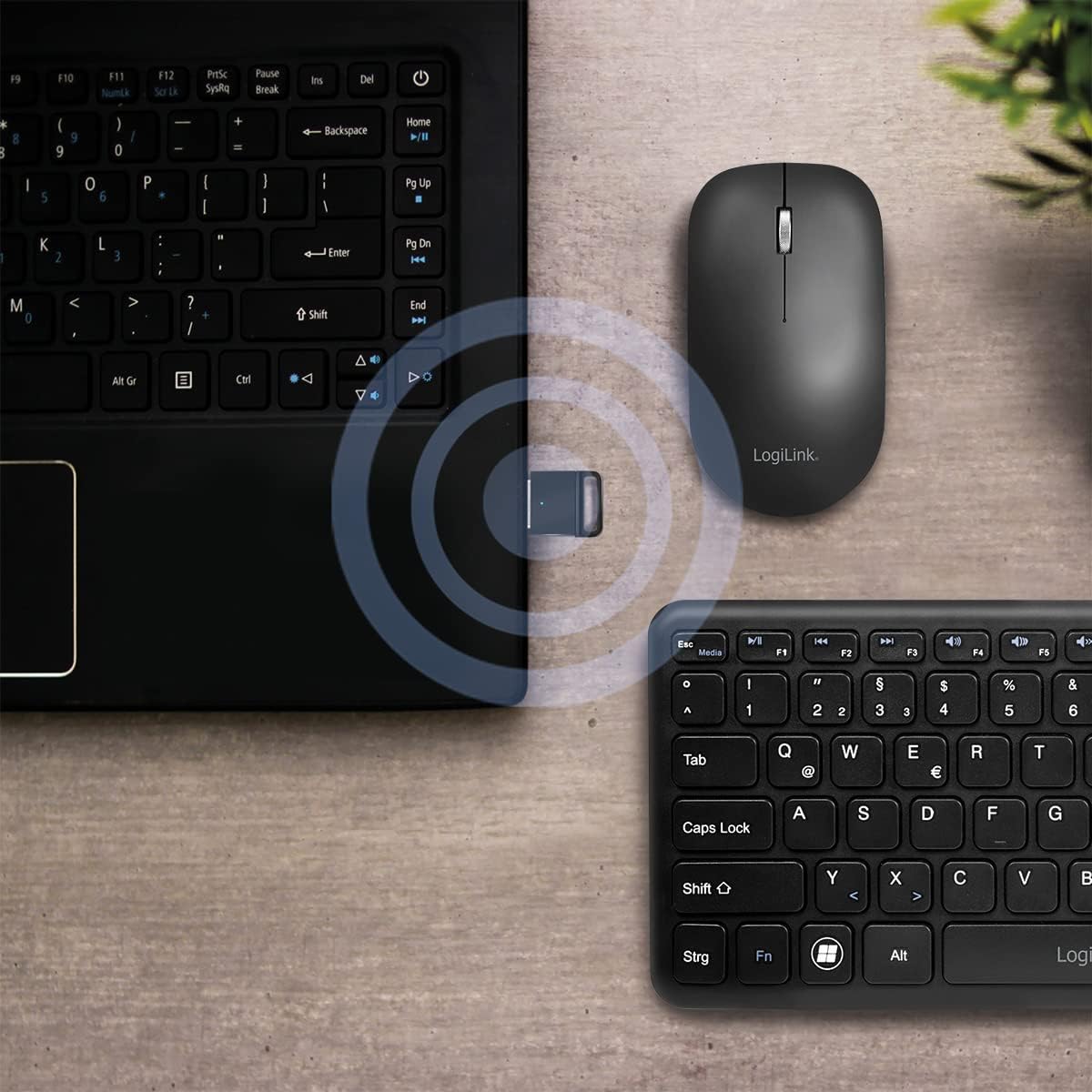 BT0063 - Bluetooth 5.0+EDR Adapter for Windows 7/8/10/11, Range up to 10 m, Connection to Multiple Devices Simultaneously