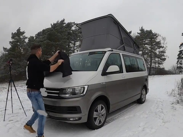 Housse de Pare-Brise Avant Compatible avec VW T5, Luxe Pare-Soleil de Fenêtre 100% Occultant, Bloque Les Rayons UV, Résistante Aux Intempéries Housse de Pare-Brise de Voiture