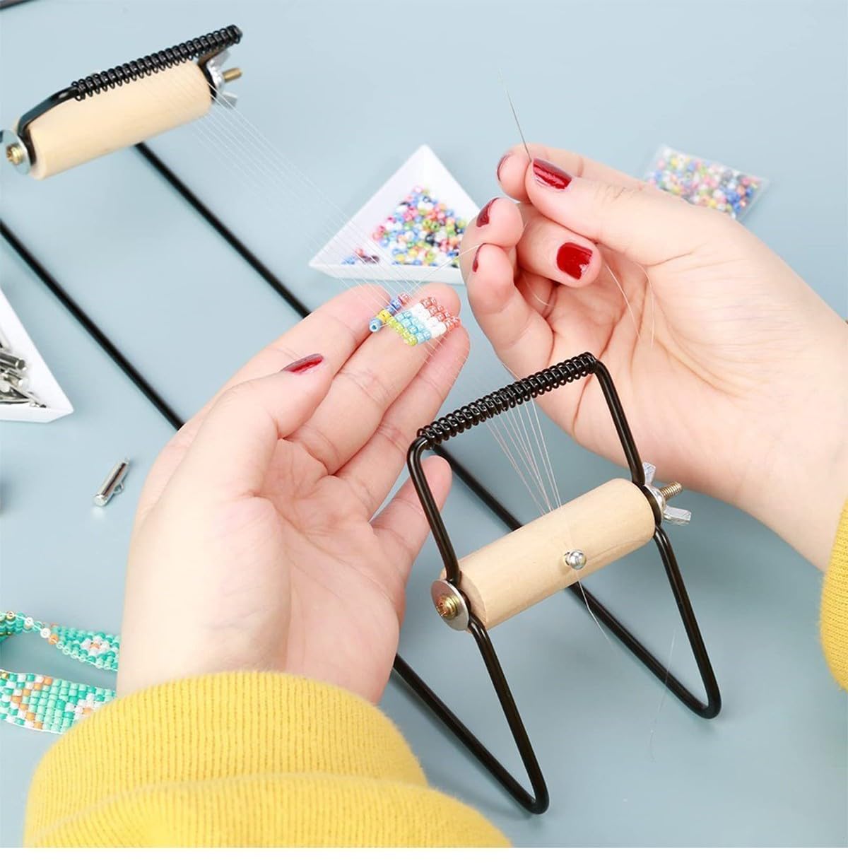 SubsOL Telar de Cuentas, Herramienta de Bricolaje fácil de Usar con abalorio de Banda elástica, Aguja de Cuentas de Vidrio checo para Pulsera, Collar, fabricación de Joyas(28 Colors)