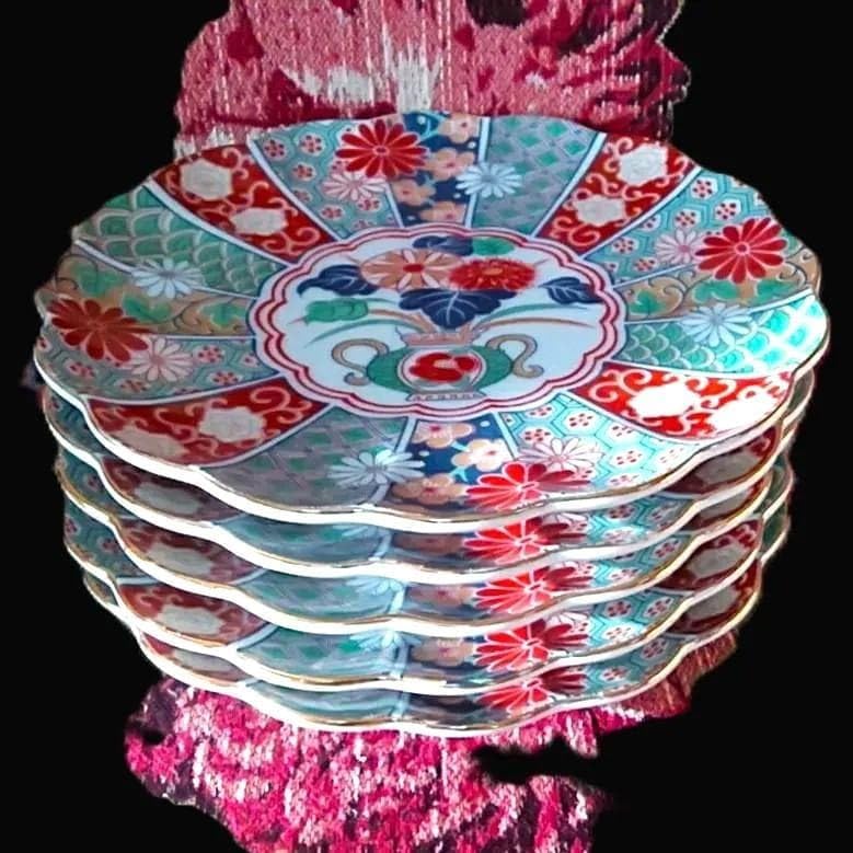 箱入5客 有田焼 陶扇 錦絵金彩菊皿 古伊万里様式 箱入5客 有田焼 陶扇 錦絵金彩菊皿 古伊万里様式 箱入