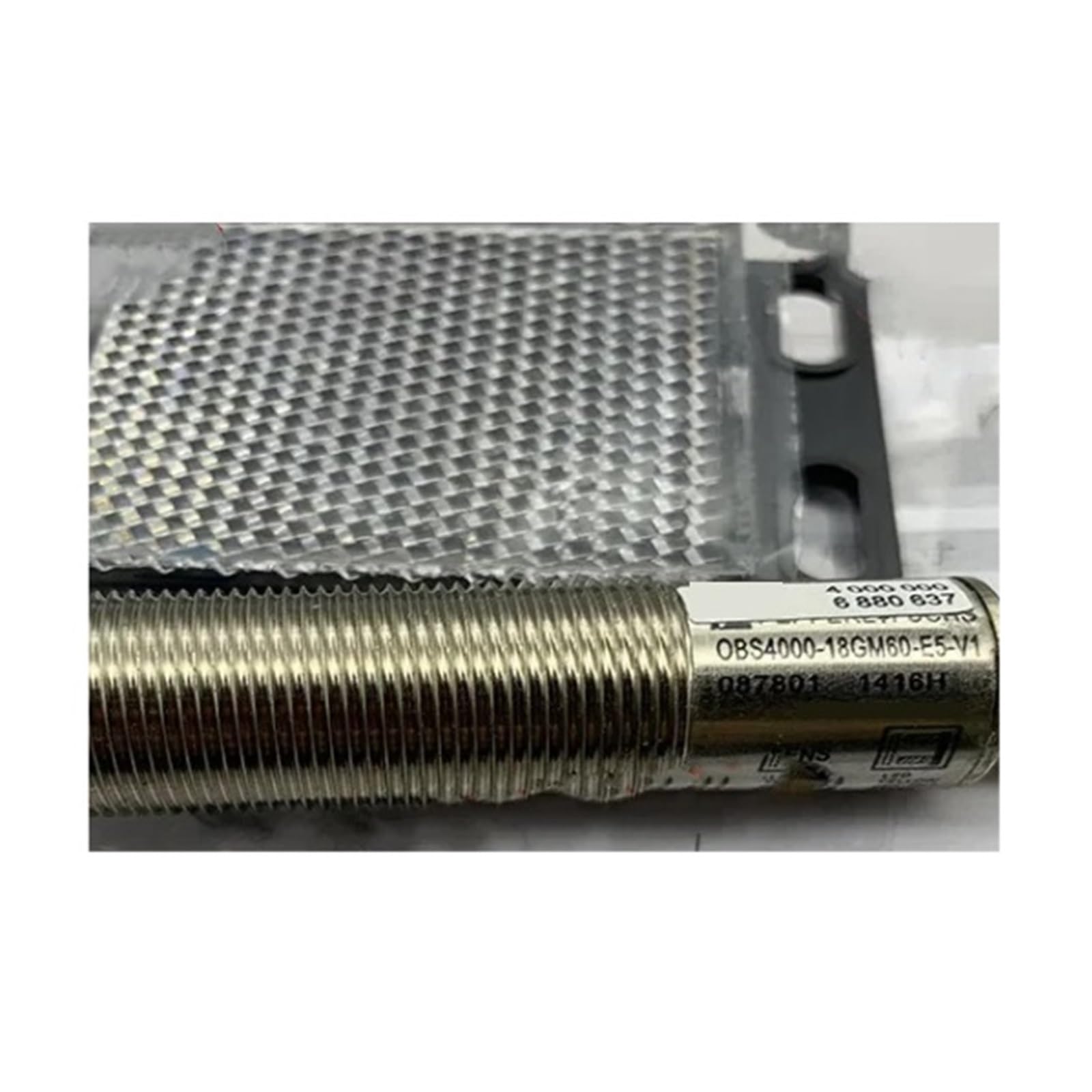 Y63Z1Y0 2PCS photoelectric switch OBS4000-18GM60-E5-V1 OBS4000-18GM60-E4-V1(OBS4000-18GM60-E5-V1)