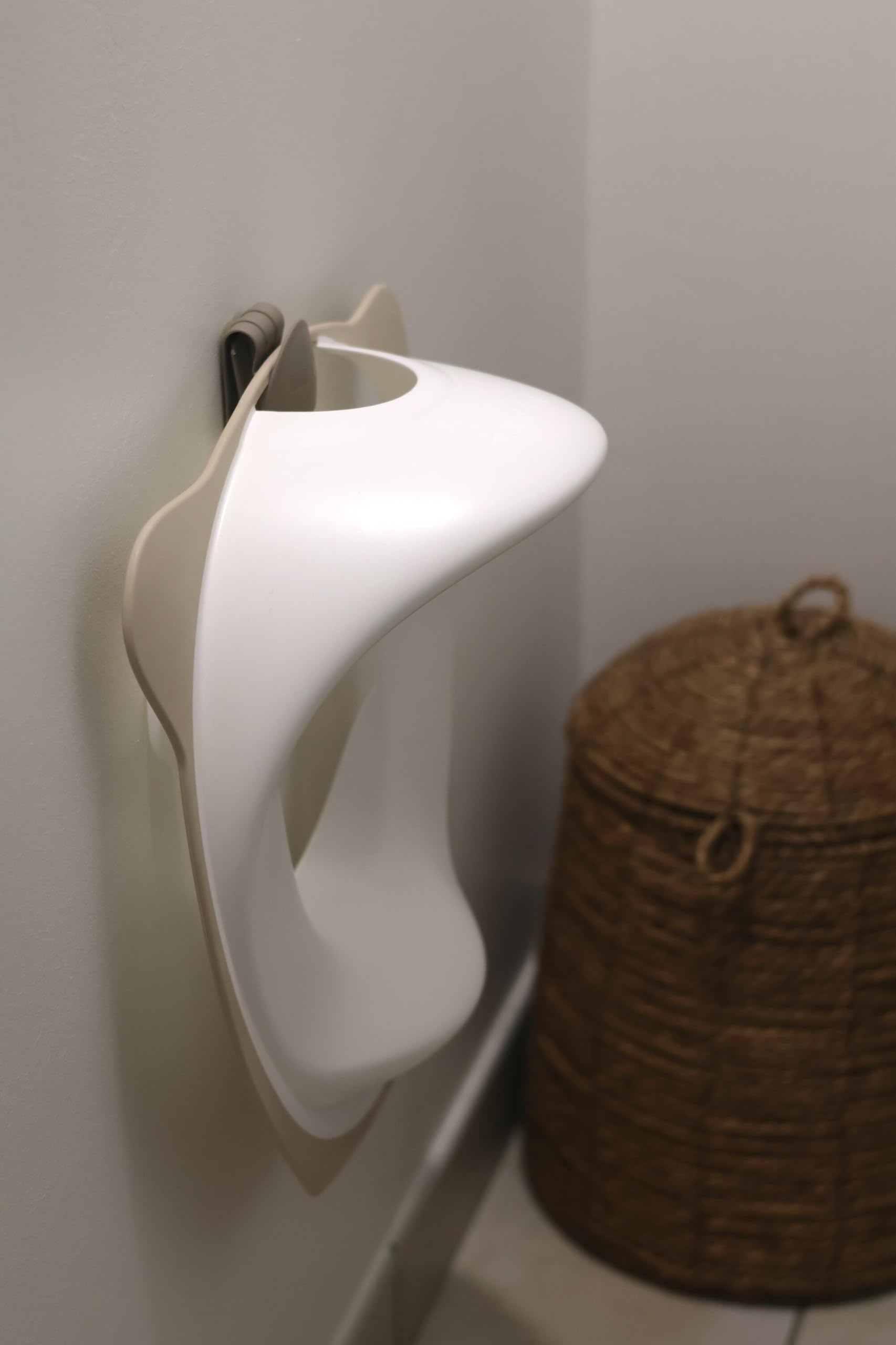 BÉABA, Réducteur de Toilette, Rehausseur WC Enfant Siège de Toilette avec crochet de fixation, Conception Antidérapants ergonomique, Facile d'entretien, Terre d'argile