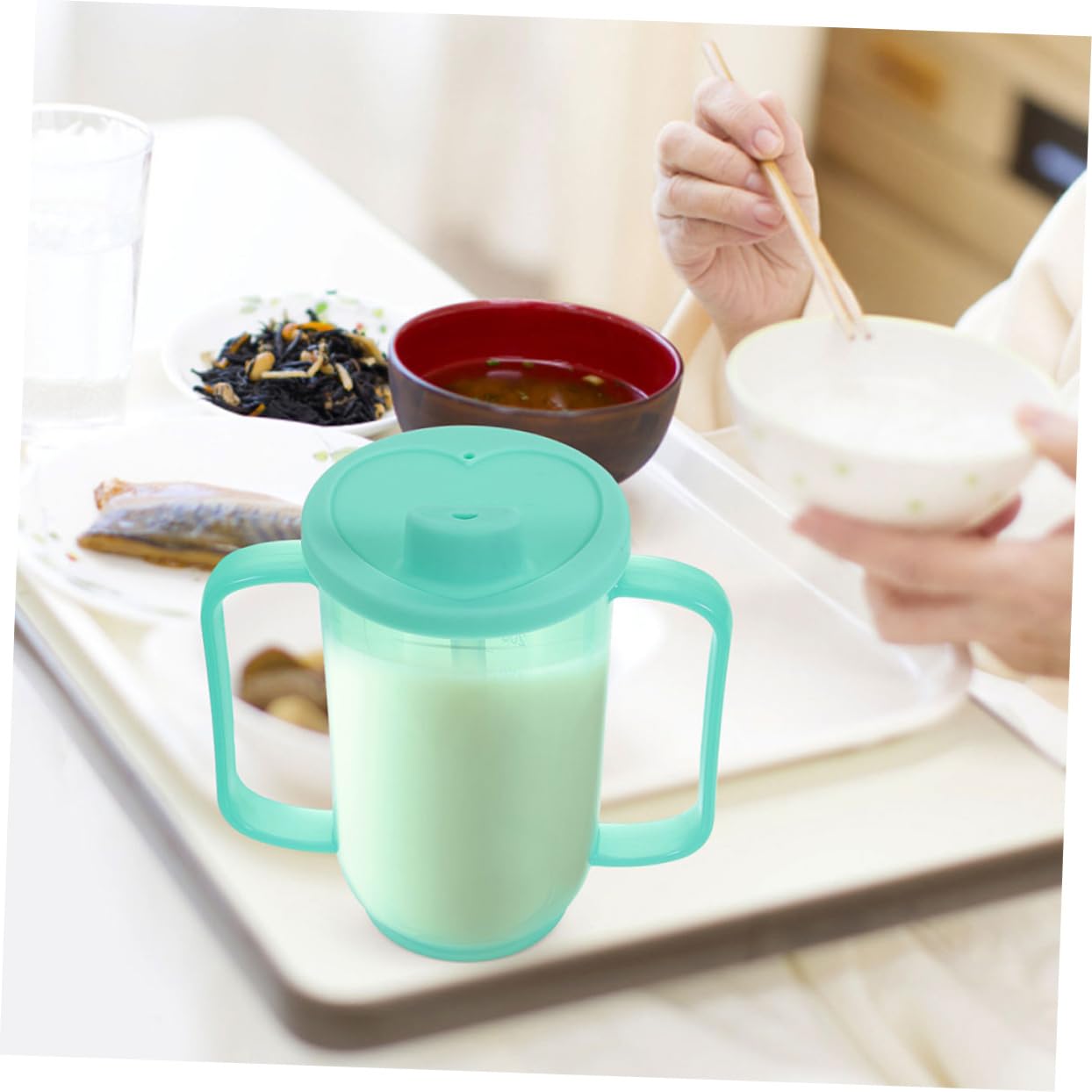 FRCOLOR Set 2 Tazze per Anziani 350ml, Design Ergonomico, Bicchieri Antigoccia e Versatili per Assistenza Anziani e Pazienti Letto