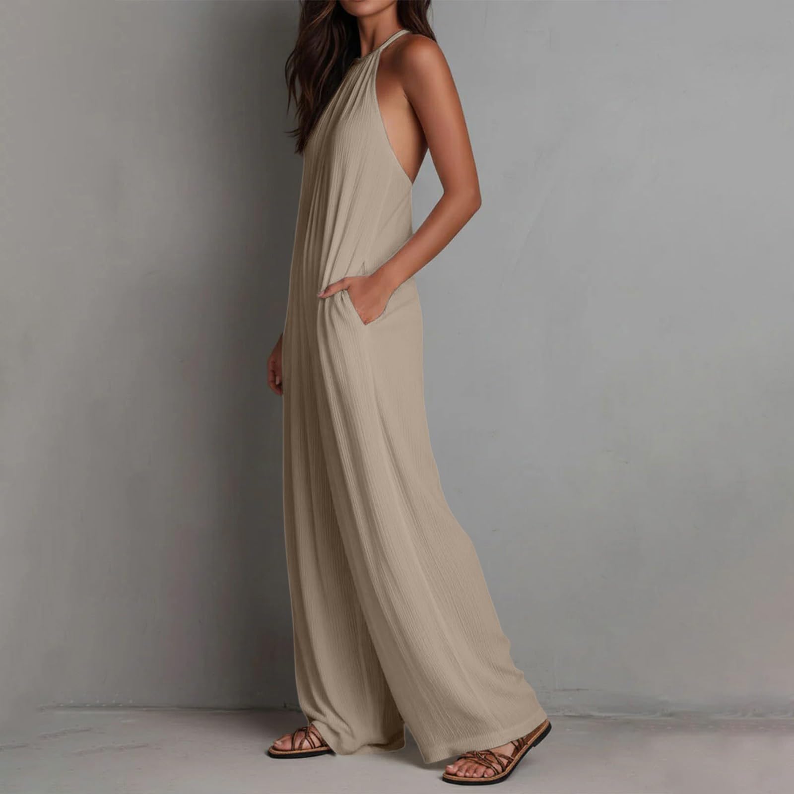 Tuta da donna elegante e festosa, con allacciatura al collo, schiena scoperta | Tuta intera a gamba larga con tasche, morbida e confortevole, casual, lunga, per le vacanze