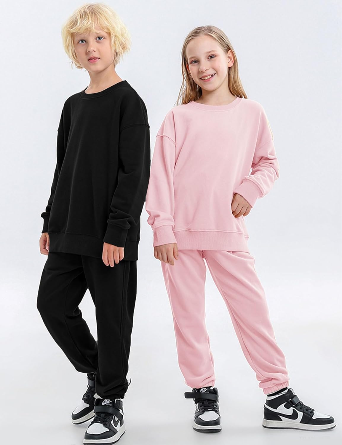 Flygo Boys Girls 2 Piece Tracksuit Athletic Sweatsuits Set Unisex Kids Crewneck Sweatshirt and Jogger Sweatpants with Pockets